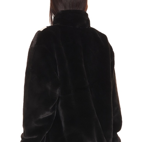 Nike Faux Fur jacket - Picture 2 of 3